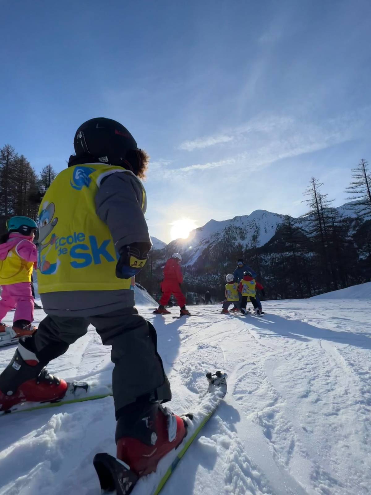 The benefits of skiing for children: Why start early?