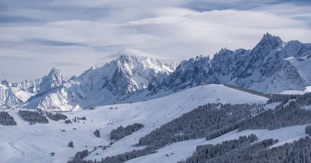 Discover What S New In Ski Resorts For The 2023 2024 Winter Season   0359 Megeve France With The Aiguille De Midi In The Backdrop 