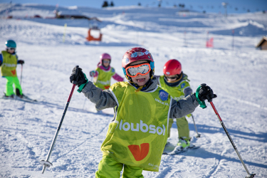 Alpin skiing group lessons for children